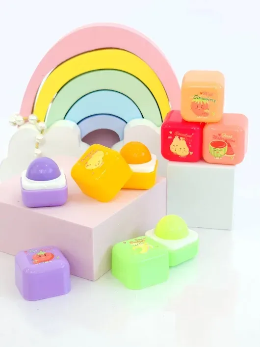 Bálsamos de colores con diseño de frutas al azar