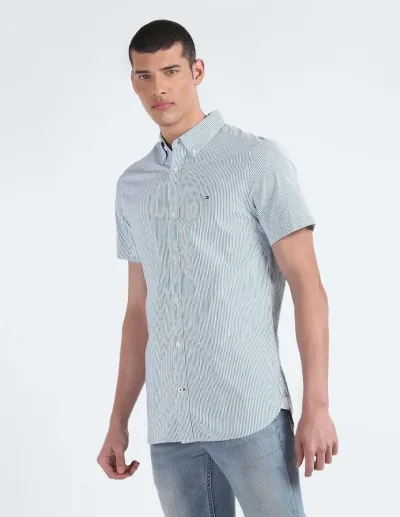 Camisa Tommy Hilfiger para caballero diseño a rayas blanco y verde