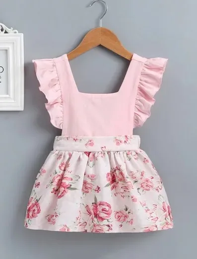Vestido para niña color rosado con estampado de flores