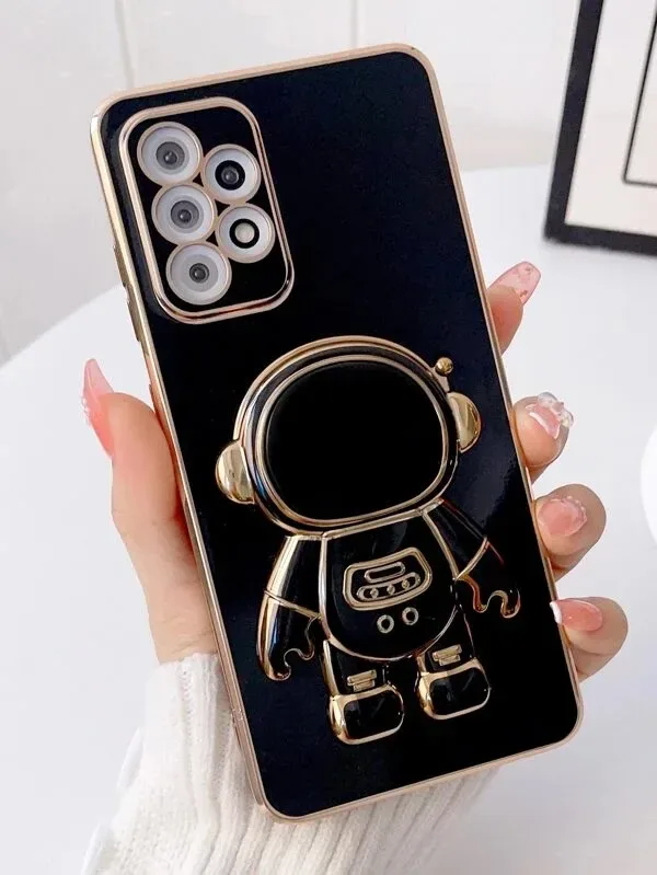 Funda para celular color negro diseño de astronauta