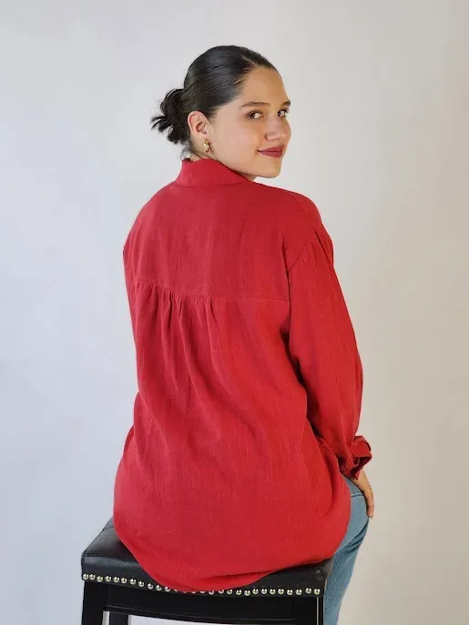 Camisa para dama color rojo cereza
