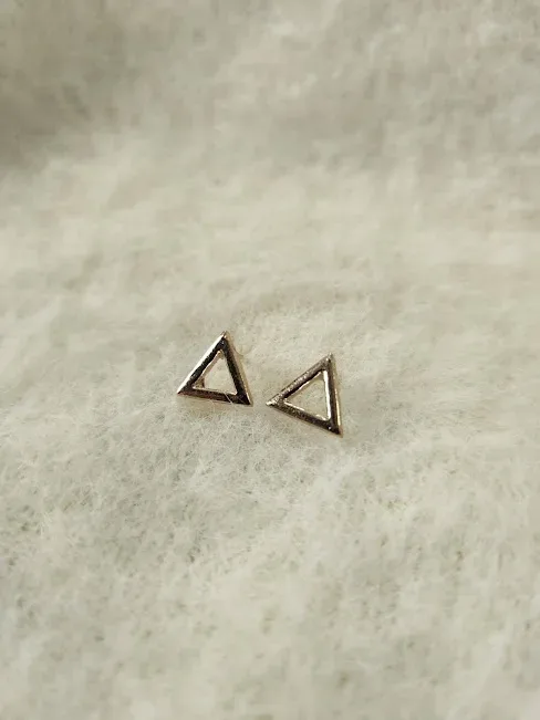Aretes para dama de fantasía con diseño triangulo