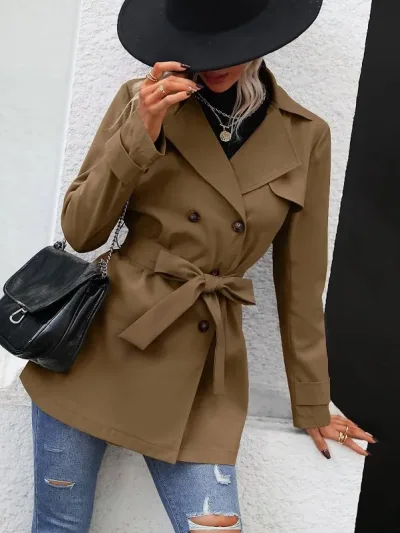 Gabardina con cinturón