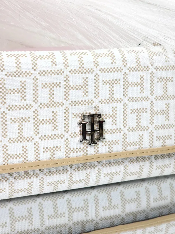 Cartera Tommy Hilfiger para dama color blanco