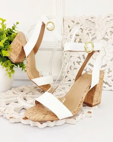 Sandalias para dama color beige y blanco