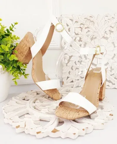 Sandalias para dama color beige y blanco
