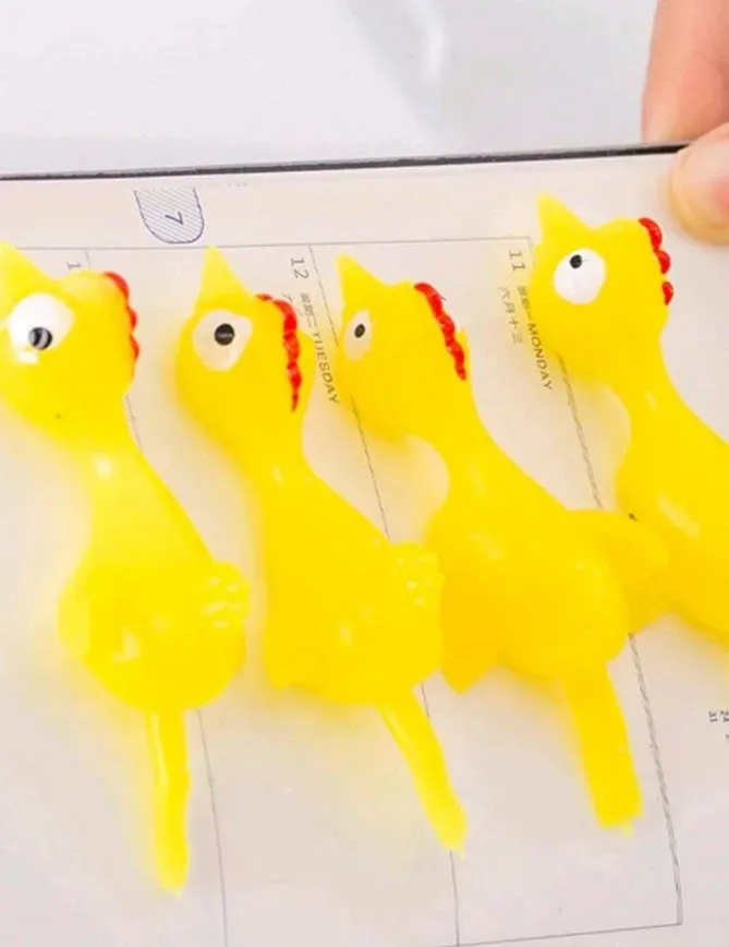 Juguete con diseño de pollo
