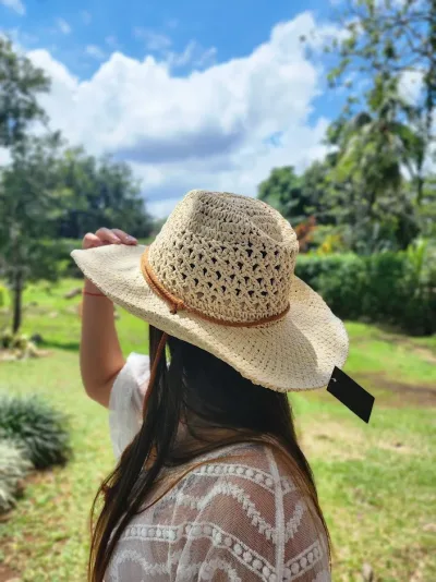Sombrero para dama color beige