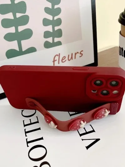 Funda para celular con diseño de fresas