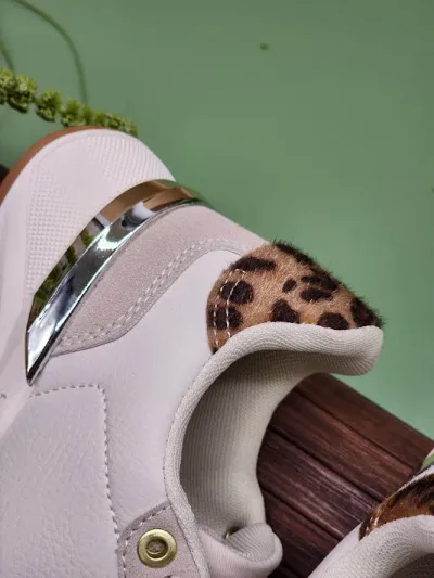 Tennis Sabata para dama swift-2502 BEIGE