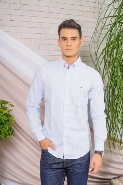 Camisa Tommy Hilfiger para caballero color celeste a rayas
