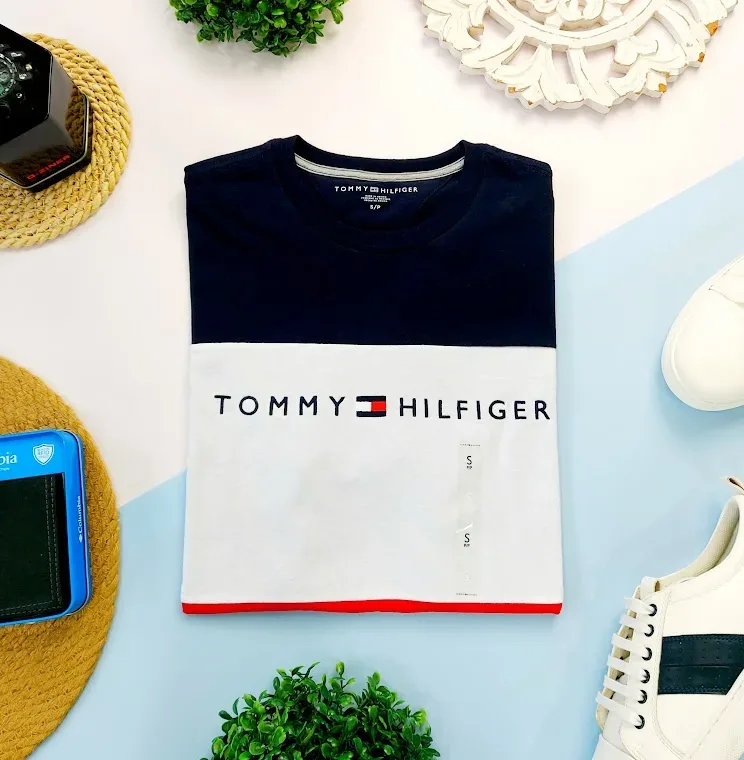 Camiseta Tommy Hilfiger para caballero color blanco, azul y rojo