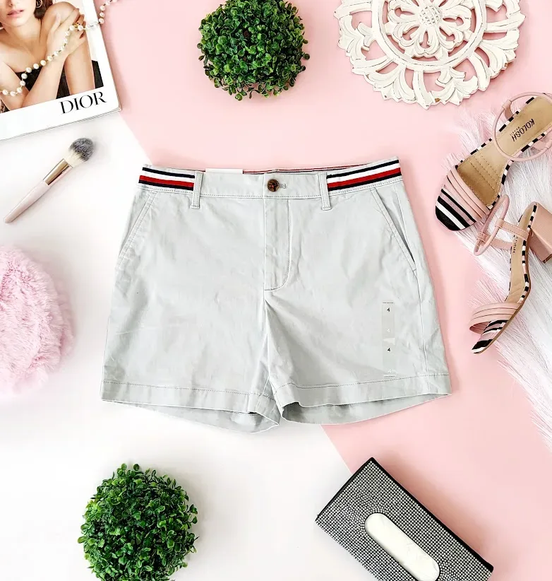 Short tommy Hilfiger para dama color gris claro