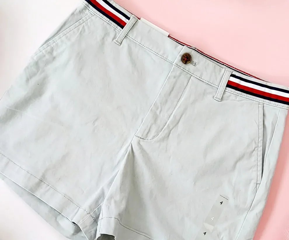 Short tommy Hilfiger para dama color gris claro