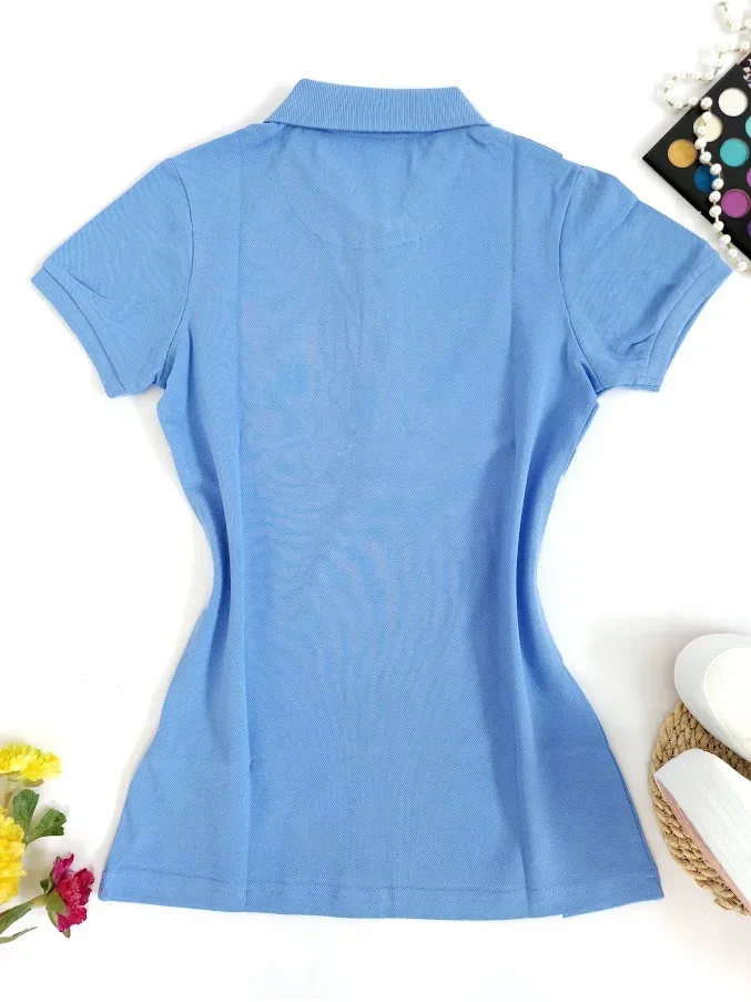 Camiseta Polo Cambrige Club para dama color celeste oscuro