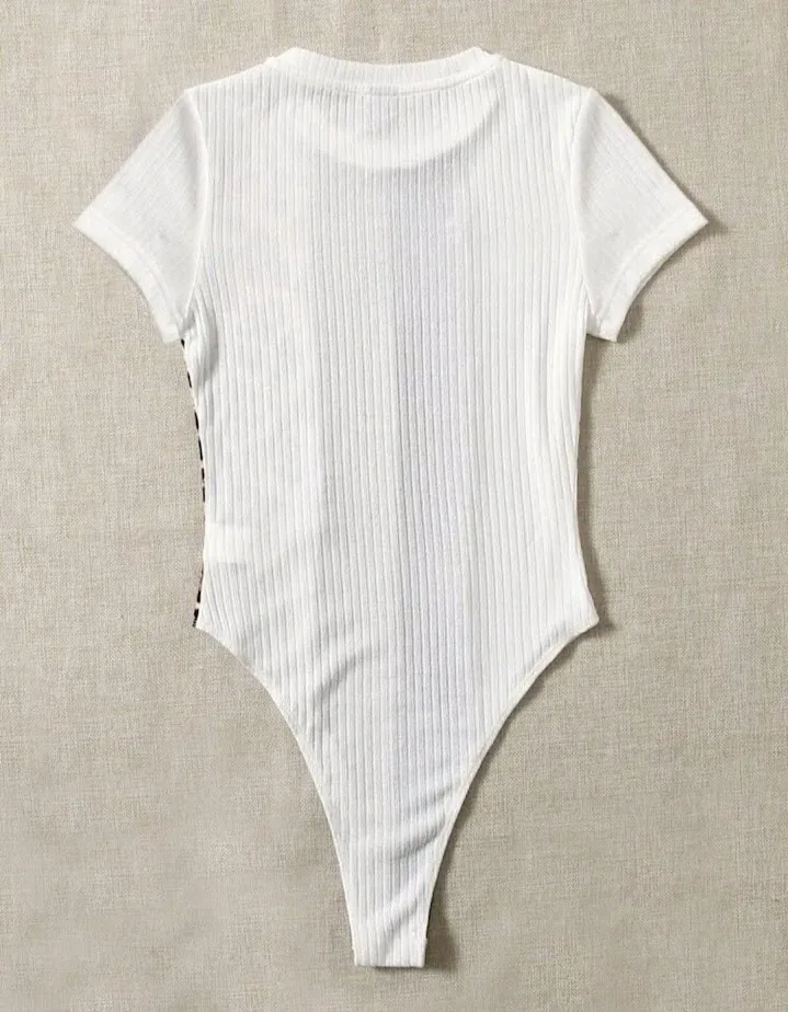 Body para dama color blanco diseño a rayas multicolor