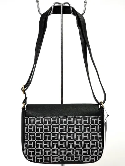 Bolso Tommy Hilfiger color negro