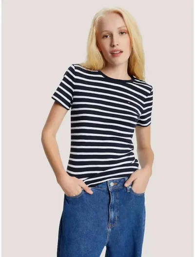 Camiseta Tommy Hilfiger para dama a rayas blanco y azul