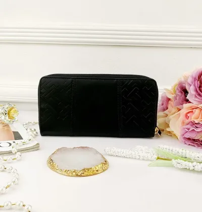 Cartera Tommy Hilfiger para dama color negro