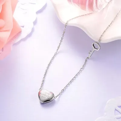 Collar de acero inoxidable para dama