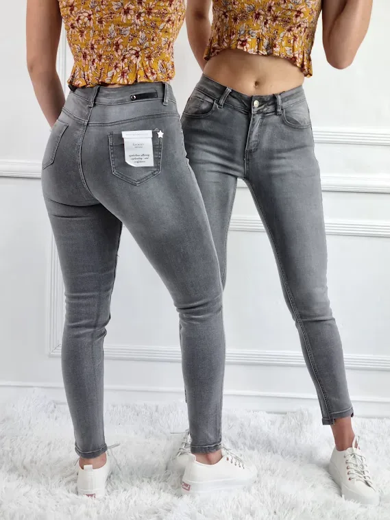 Jeans para dama Bacci #1733 color gris