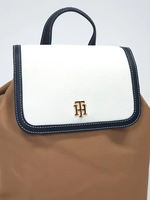 Bolso Tommy Hilfiger para dama color cafe