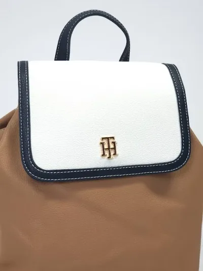 Bolso Tommy Hilfiger para dama color cafe
