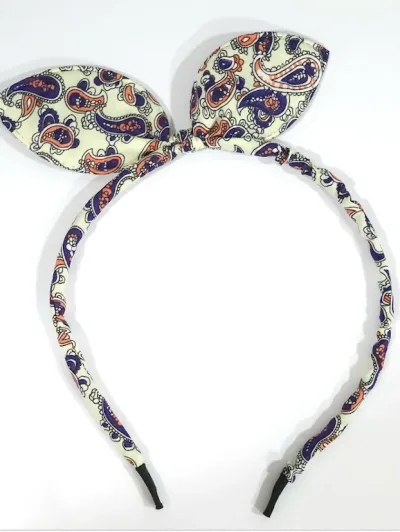Diadema con diseño abstracto