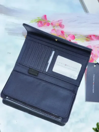 Cartera Tommy Hilfiger color azul