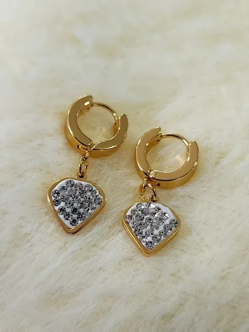 Argollas para dama de acero inoxidable con diseño triangular