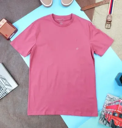 Camiseta American Eagle para caballero color mora en leche