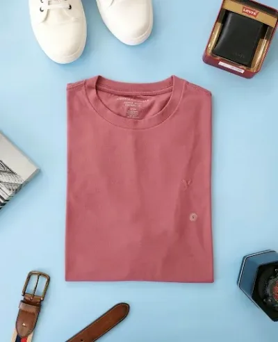 Camiseta American Eagle para caballero color mora en leche