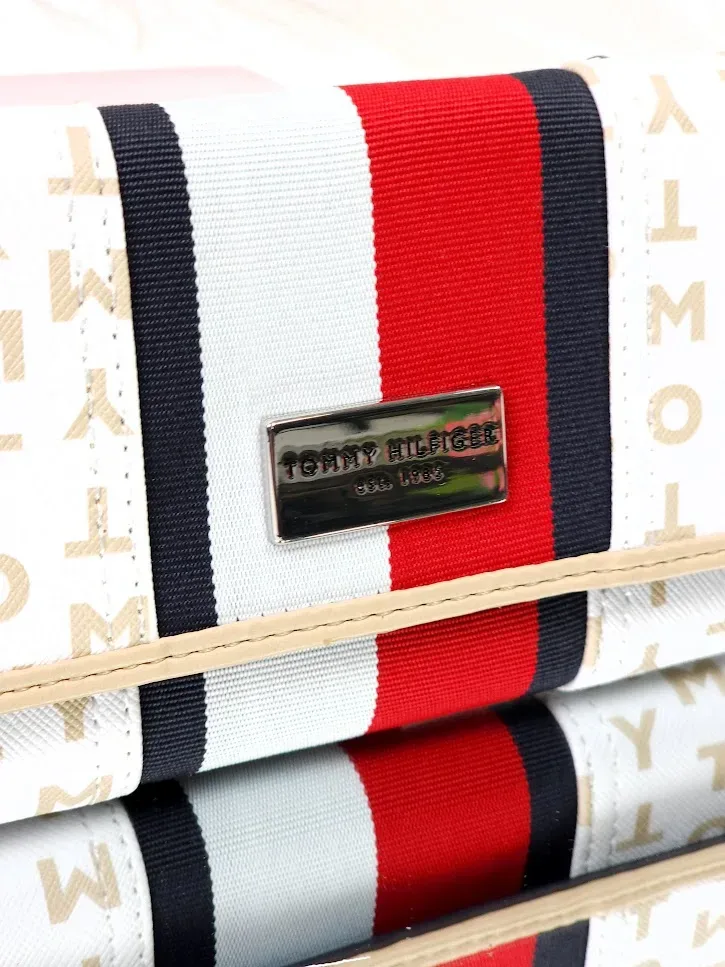 Cartera Tommy Hilfiger para dama color blanco