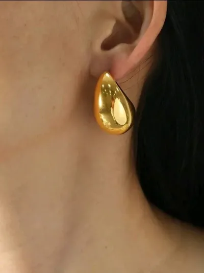 Aretes de fantasia para dama color dorado