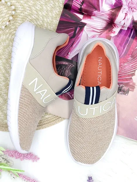 Tenis Nautica para dama color beige