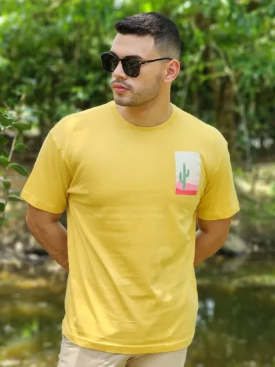 Camiseta para caballero Estivaneli color mostaza