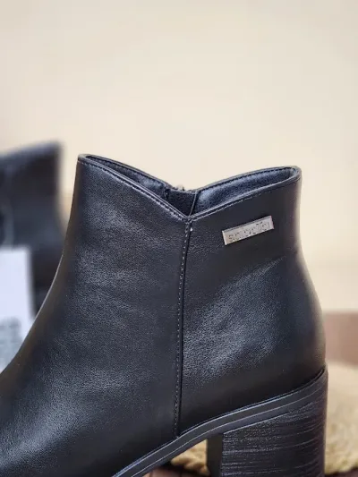 Botines Sabata para dama KYOTO-2526 BLACK