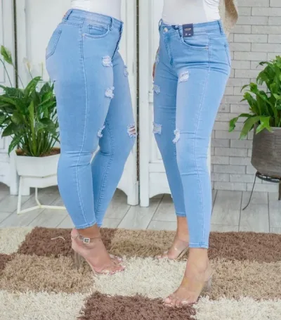 Jeans para dama Café Siete 10636A color celeste