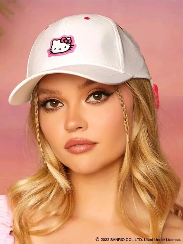 Gorra para dama con diseño de Hello Kitty color blanco
