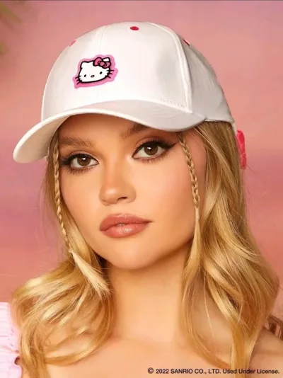 Gorra para dama con diseño de Hello Kitty color blanco