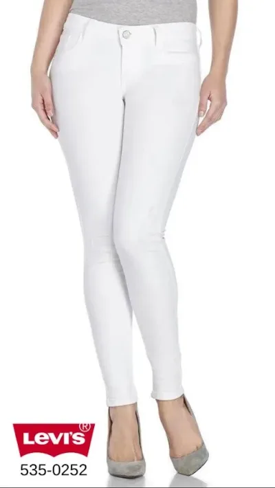 Jeans para dama Levis super skinny 535-0252 color blanco