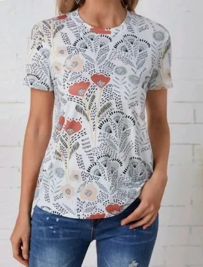 Camiseta para dama color blanca estampado floral