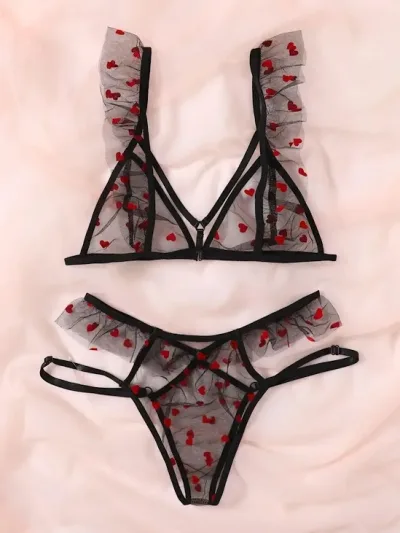 Set de lenceria para dama con patron de corazon