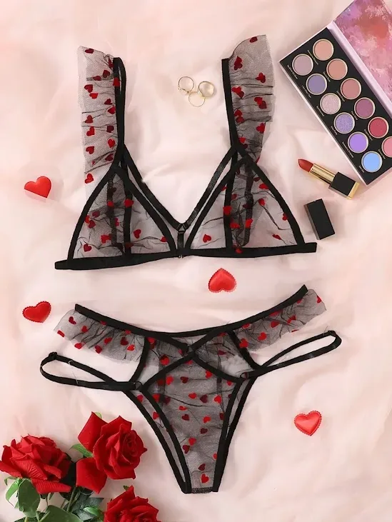 Set de lenceria para dama con patron de corazon