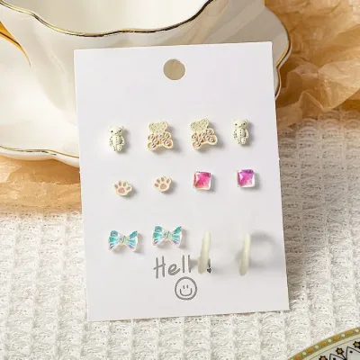 Set de 6 pares de aretes, Material Fantasía.