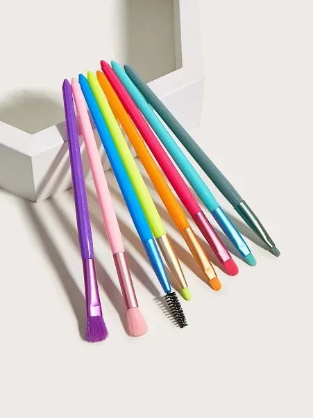 Set de brochas de maquillaje multicolor