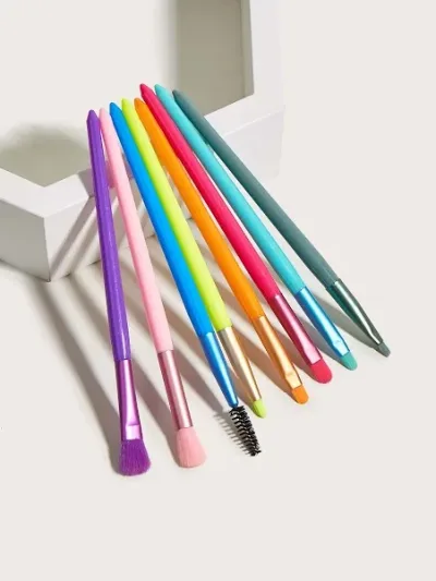 Set de brochas de maquillaje multicolor