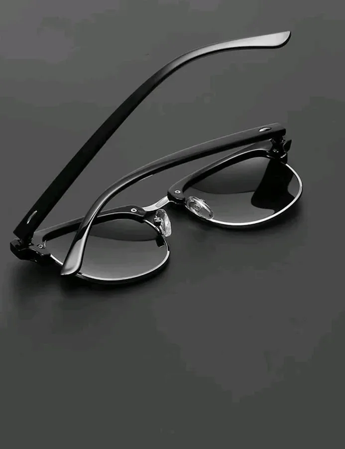 Lentes para caballero color negro con detalle plateado #5258