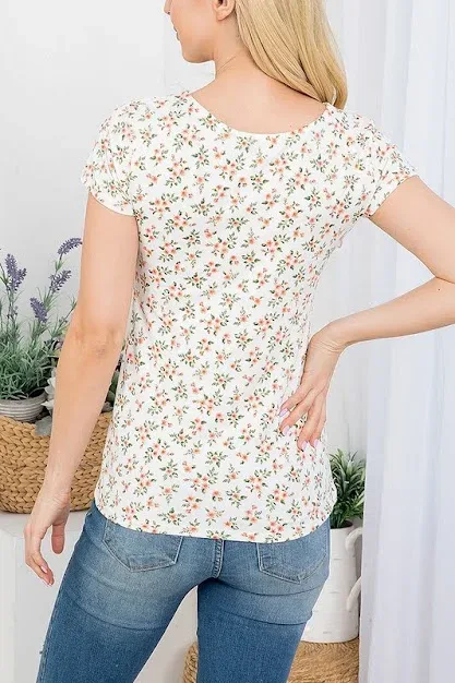 Blusa para dama color blanco con diseño floral