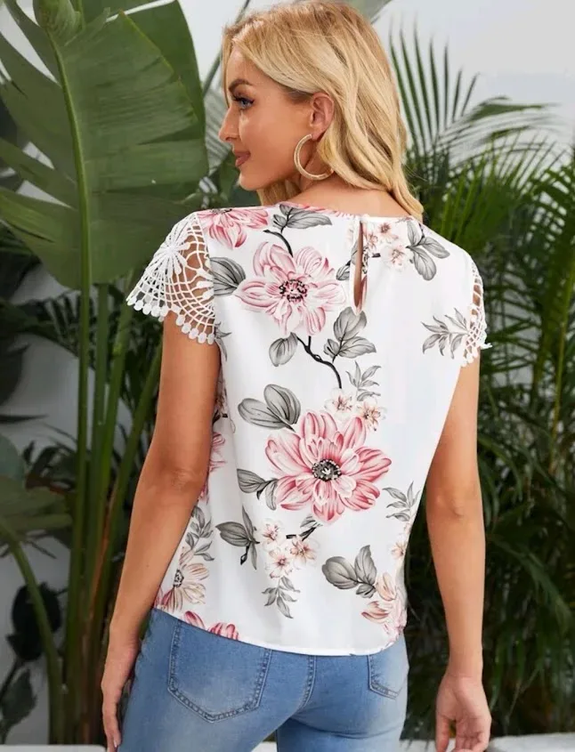 Blusa para dama color blanco con diseño floral